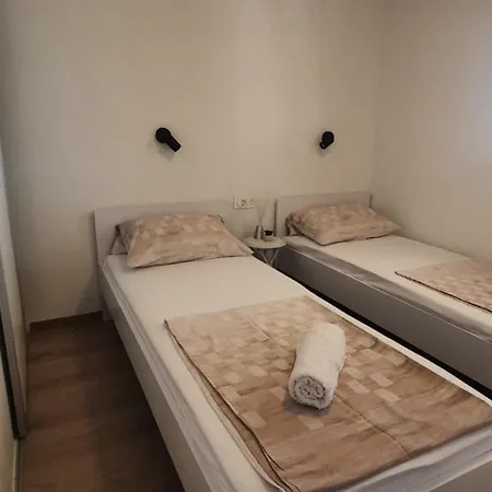 Beachfront Bliss - Vortex2vb * Tisno