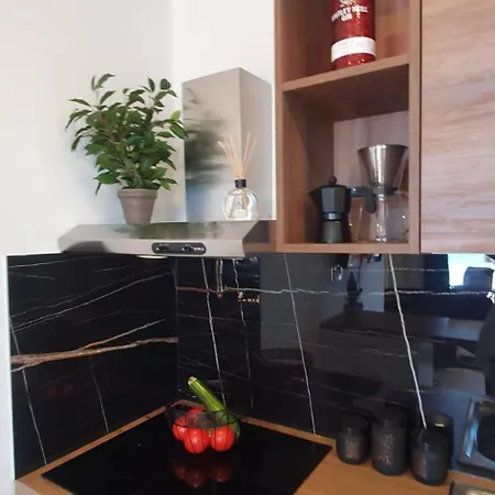 Beachfront Bliss - Vortex2vb Üdülőpark Tisno