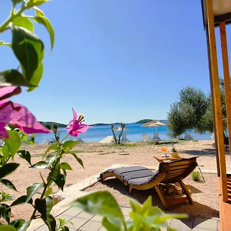 Beachfront Bliss - Vortex2vb Holiday park