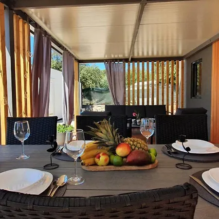 Beachfront Bliss - Vortex2vb Tisno