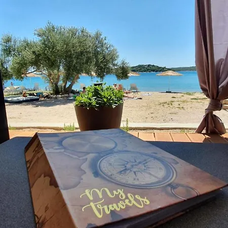 Beachfront Bliss - Vortex2vb