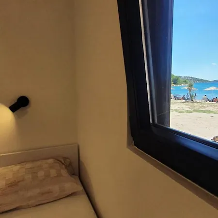 Holiday park Beachfront Bliss - Vortex2vb *