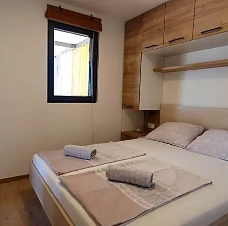 Beachfront Bliss - Vortex2vb Tisno
