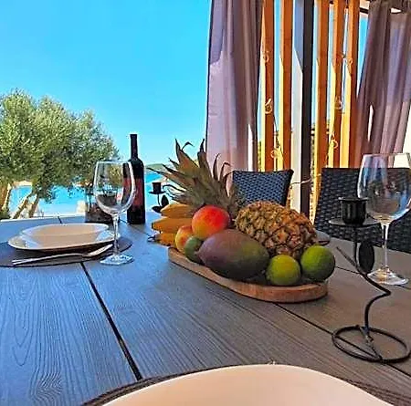 Beachfront Bliss - Vortex2vb Parque de vacaciones Tisno