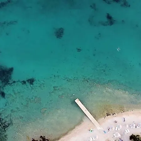 Beachfront Bliss - Vortex2vb Tisno