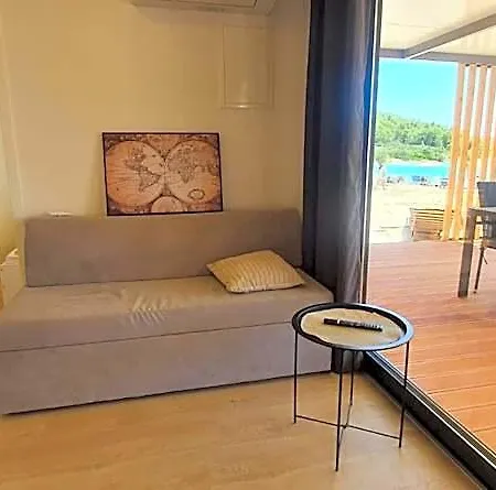 Beachfront Bliss - Vortex2vb Parque de vacaciones Tisno