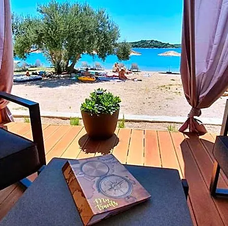 Beachfront Bliss - Vortex2vb Tisno
