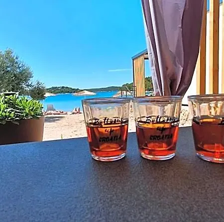 Beachfront Bliss - Vortex2vb Tisno