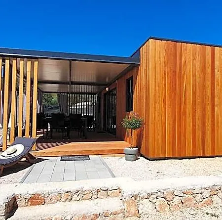 Beachfront Bliss - Vortex2vb * Tisno