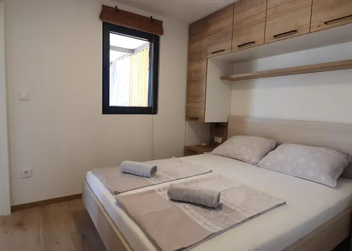 Park za odmor Beachfront Bliss - Vortex2vb Tisno