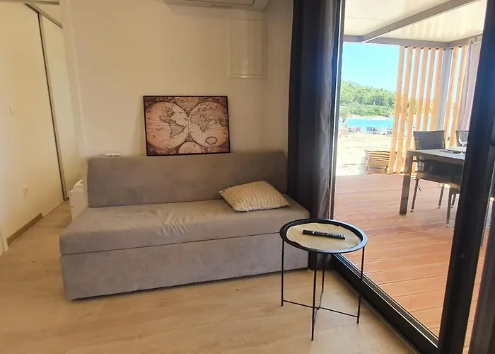 Beachfront Bliss - Vortex2vb * Tisno