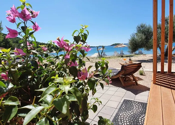 Beachfront Bliss - Vortex2vb * Tisno