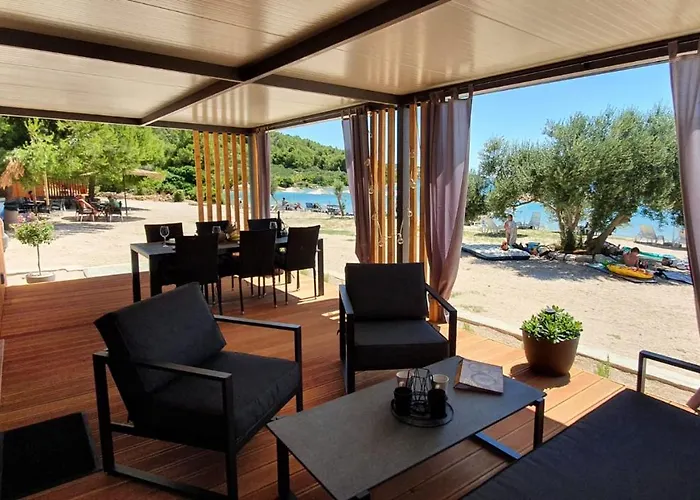 Park za odmor Beachfront Bliss - Vortex2vb Tisno